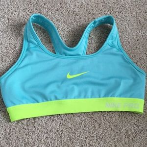Nike pro Sports bra